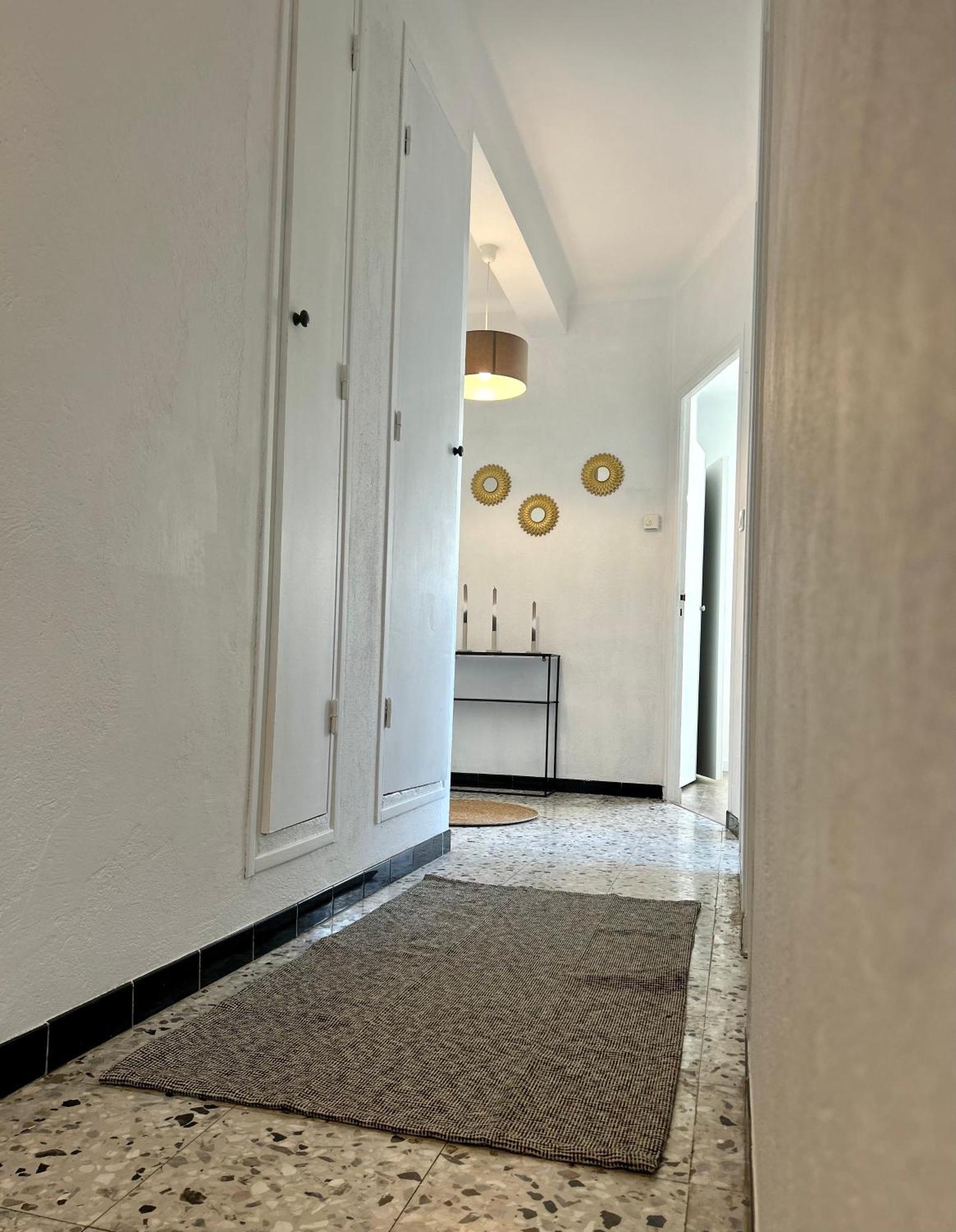 Chez Le Grand Apartment *